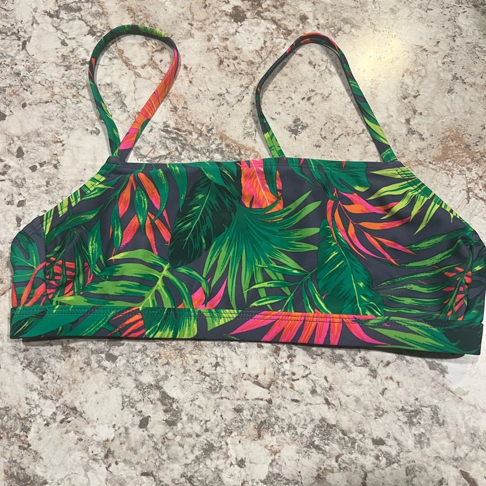 Swimsuits - Picture 2 of 3
